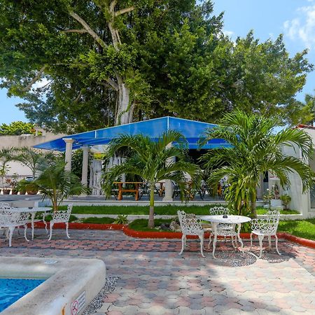 Hotel Maria De Lourdes Канкун Экстерьер фото