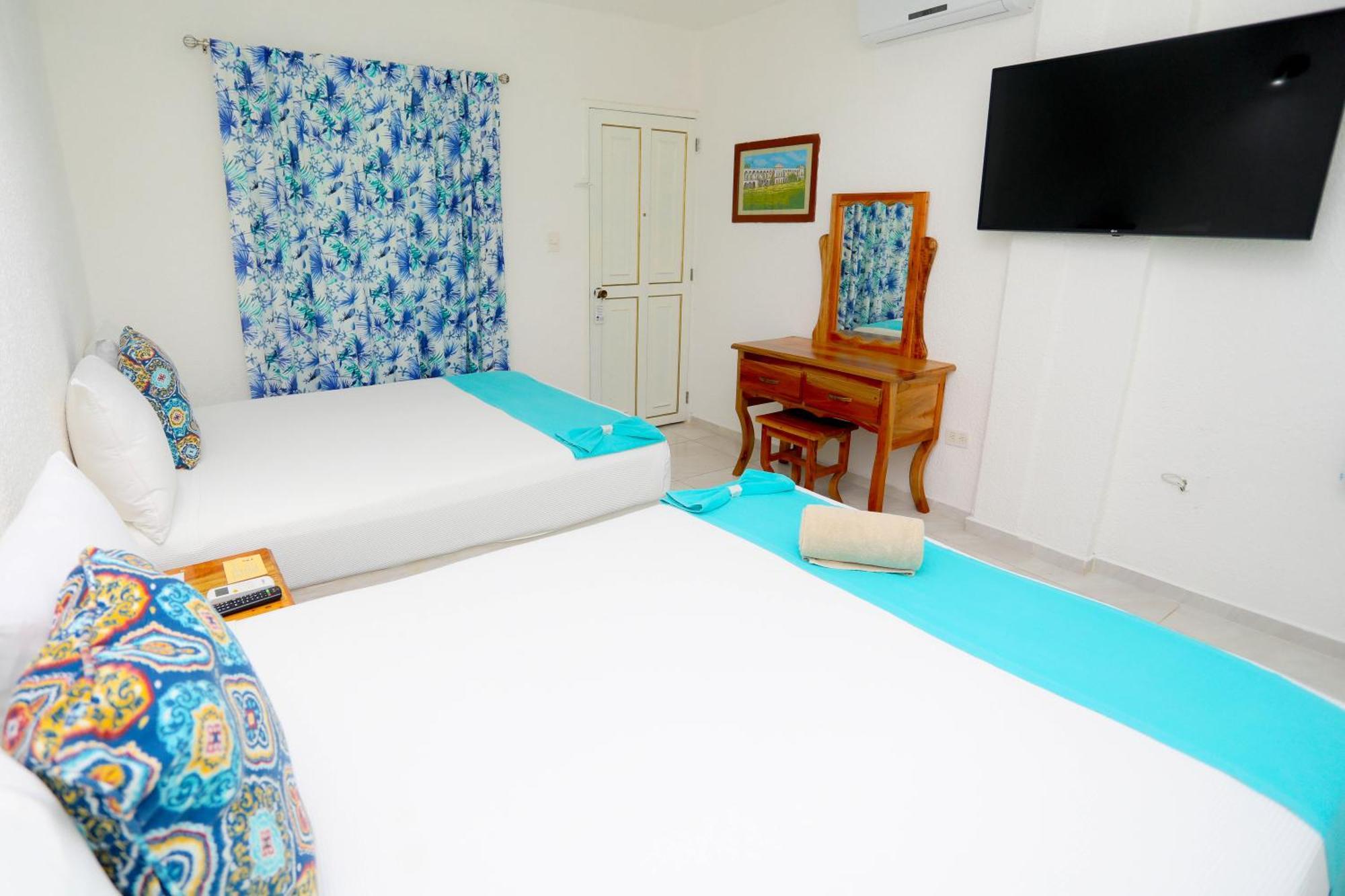 Hotel Maria De Lourdes Канкун Экстерьер фото
